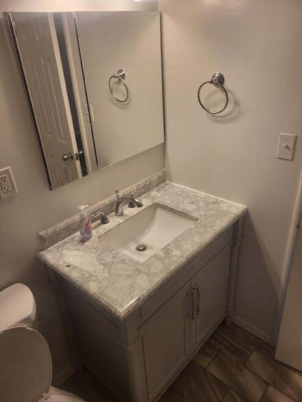 Building Photo - 333 Wilson St