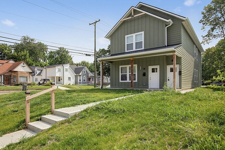 Building Photo - 3955 Rookwood Ave