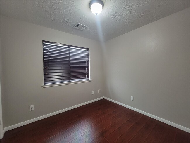 Building Photo - 8935 Windfern Trace Dr