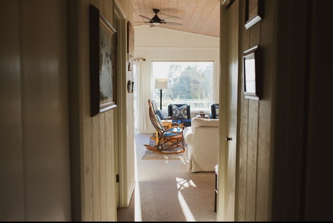 Building Photo - Charming Lummi Island Home - 2 Bedroom 2 Bathroom