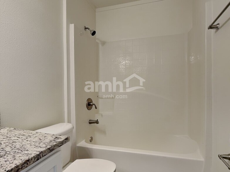 Building Photo - 4315 Stonefield Dr