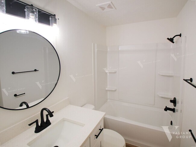 Building Photo - Beautifully Renovated 3-Bedroom Rental in ...