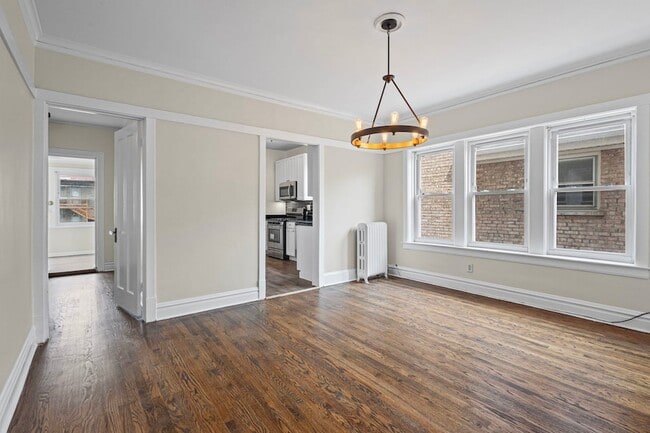 Building Photo - 2712 W Winnemac Ave