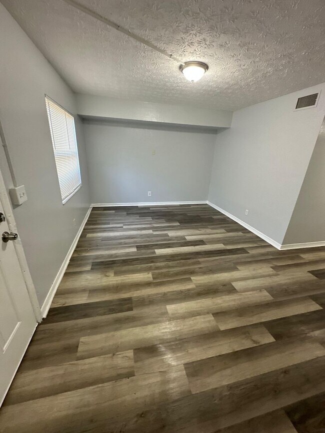 Building Photo - Fully Renovated 3/1.5 -Single Family! Avai...