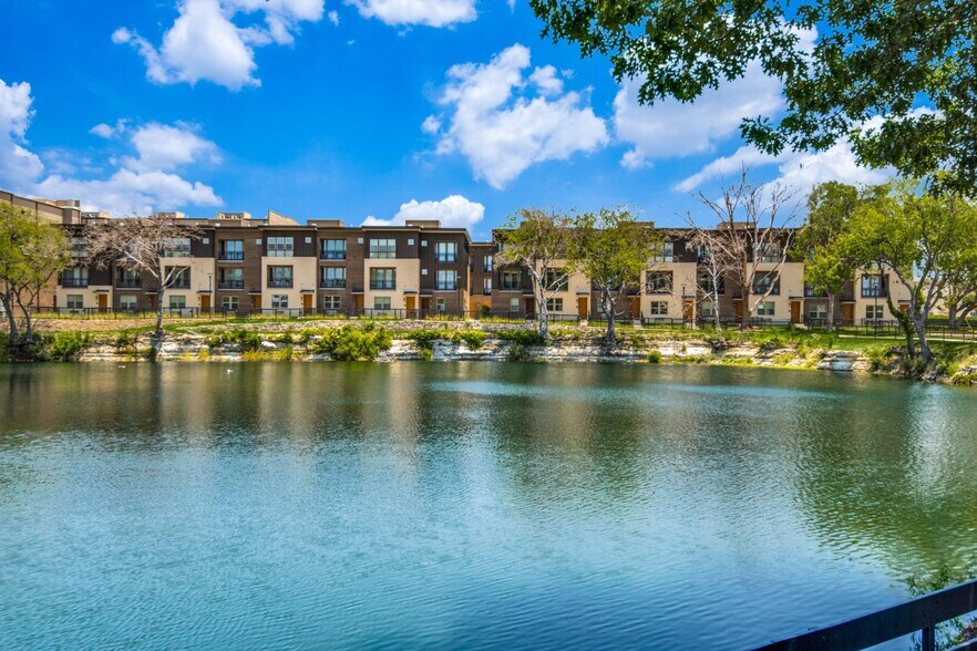 Building Photo - Midway Urban Village