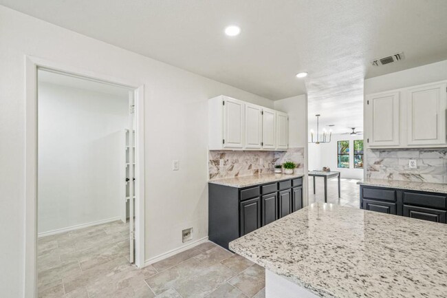 Building Photo - 3527 Eagle Canyon Dr