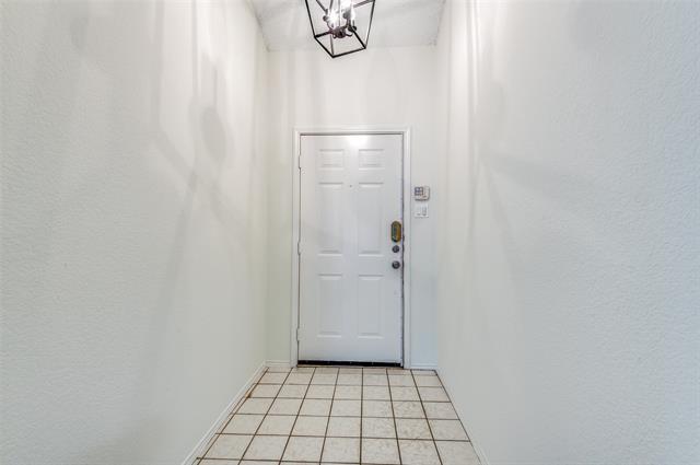 Building Photo - 1940 Helen Ln