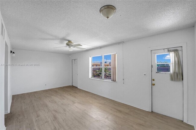 Building Photo - 2145 Pierce St