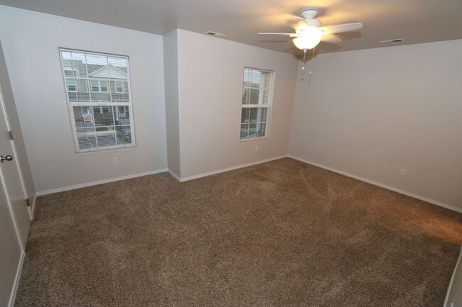 Building Photo - Great 2bd/2.5ba, 1306sf Townhouse with A/C in Fountain, CO, near Ft Carson!