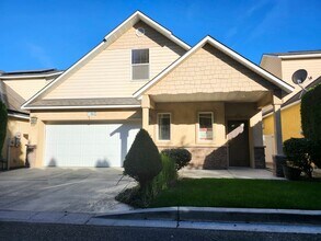 Building Photo - Welcome to 163 Keen Road in Richland!