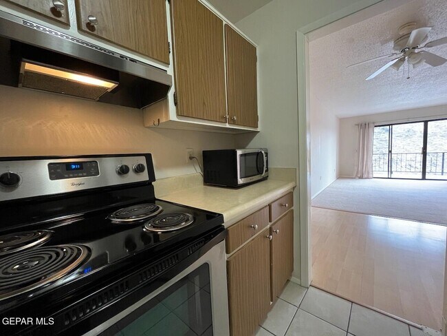 Building Photo - 4800 N Stanton St