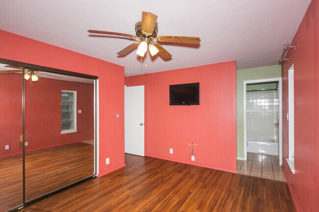 Building Photo - 355 Aoloa St