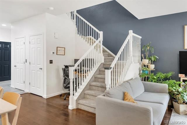 Building Photo - 571 S Mobile Pl