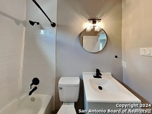 Building Photo - 138 Hess St