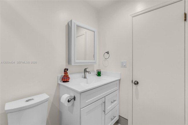Building Photo - 15101 SW 69th Ct