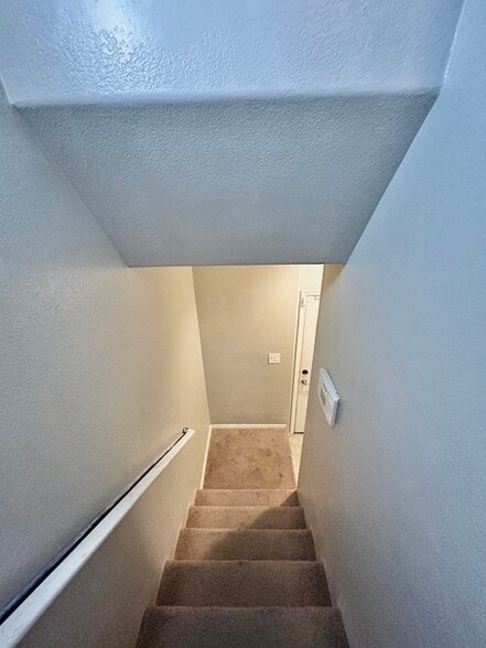 Building Photo - 356 N 169th Ave