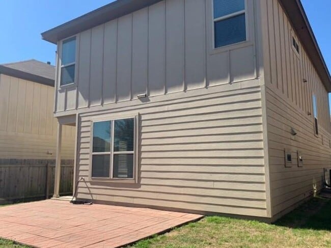 Building Photo - 9829 Milla Cir