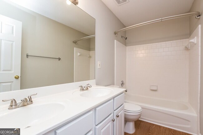 Building Photo - 4125 Ridgefair Dr