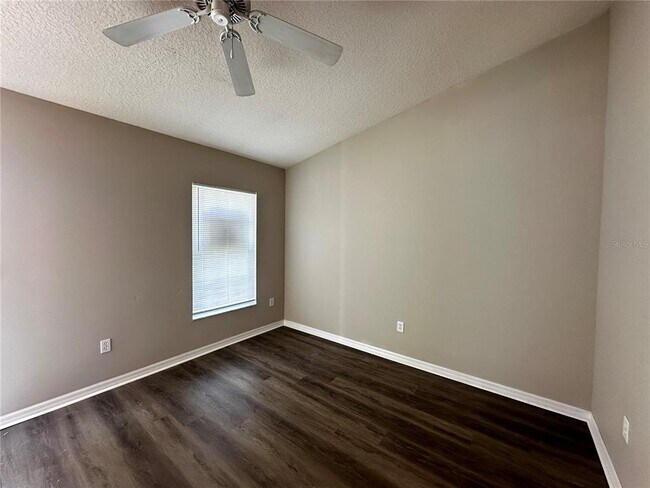 Building Photo - 9 Cedar Cir