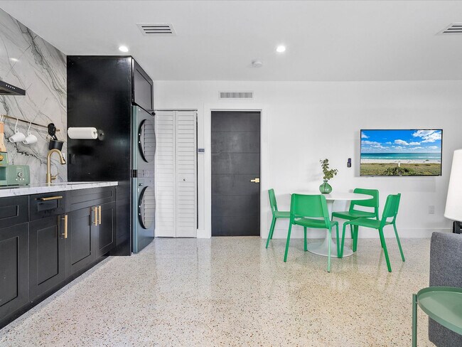 Building Photo - 258 NW 57th St