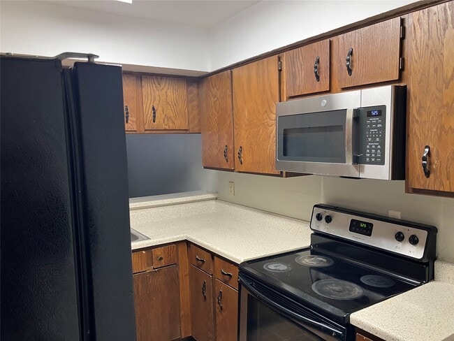 Building Photo - 8048 Sands Point Dr