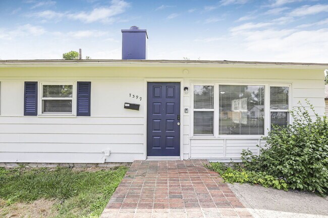 Building Photo - 3BR Ranch Home | Fenced Yard | Attached Garage | Reynoldsburg