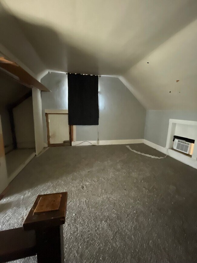 Building Photo - 209 Congress St