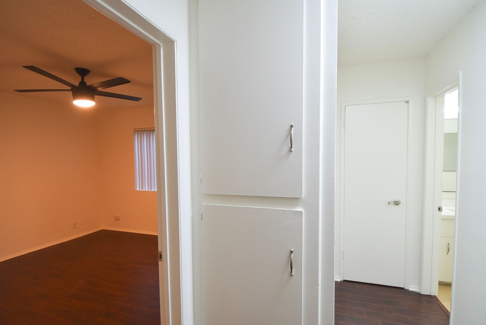 Building Photo - 10745 Hortense St