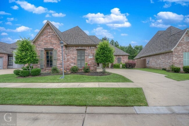 Building Photo - Beautiful 3 Bedroom in Twelve Oaks - Less than 10 Years old!