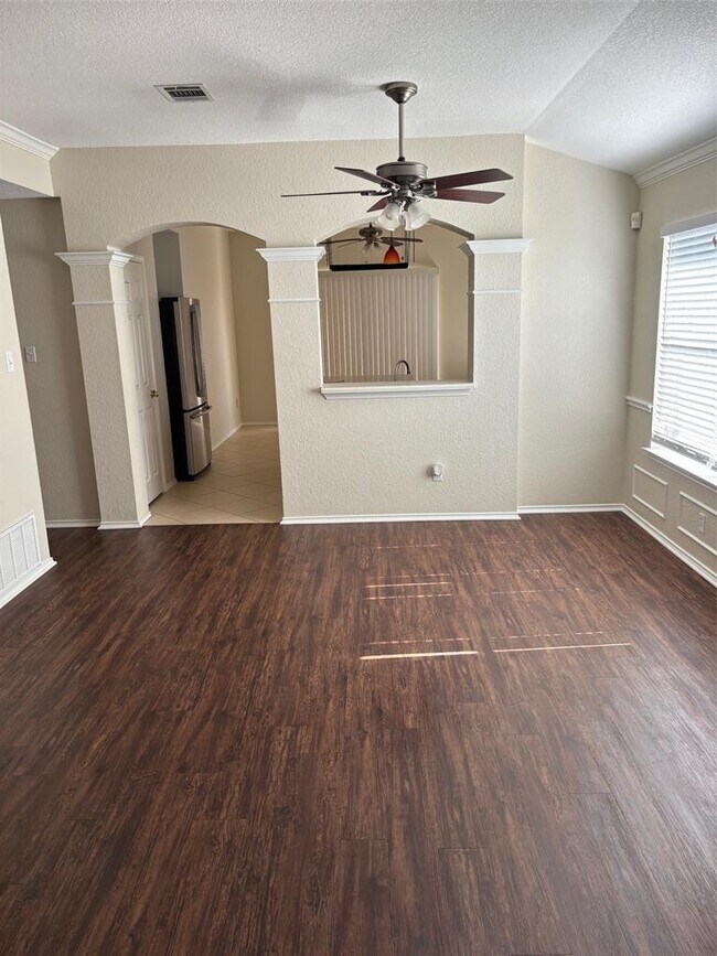 Building Photo - 1403 Haley Gray Dr