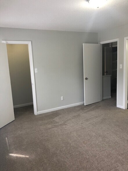Building Photo - 4413 Graceland Ct