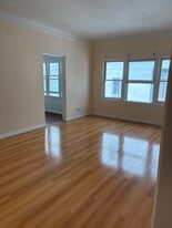 Building Photo - 1327 S Gramercy Pl