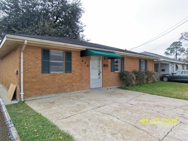 Primary Photo - 612 Willow St