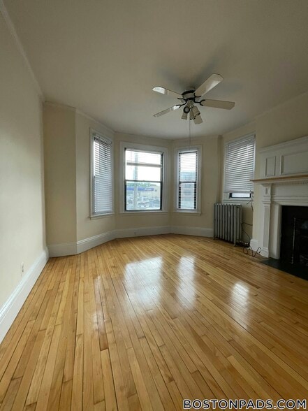 Building Photo - 441 Cambridge St