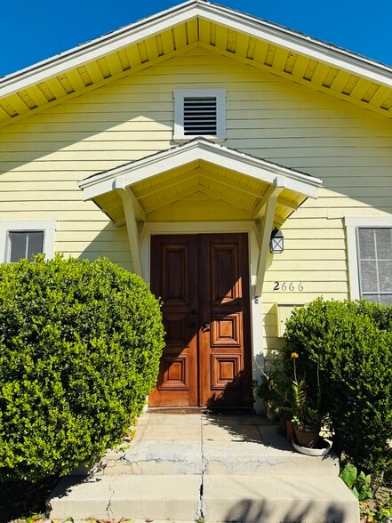 Building Photo - 2666 Cimarron St