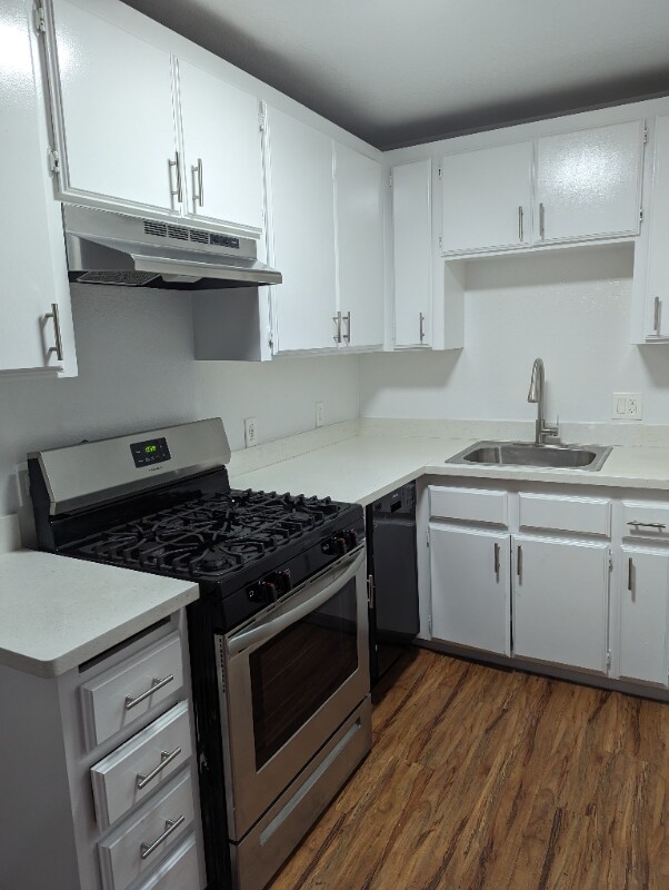 Building Photo - 7014 Lanewood Ave