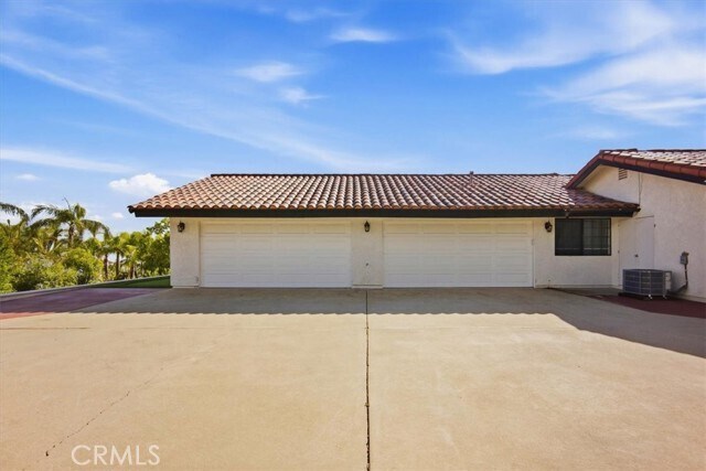 Building Photo - 5087 Granada Ct