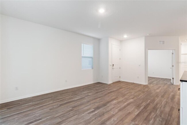 Building Photo - 31365 Paper Birch St