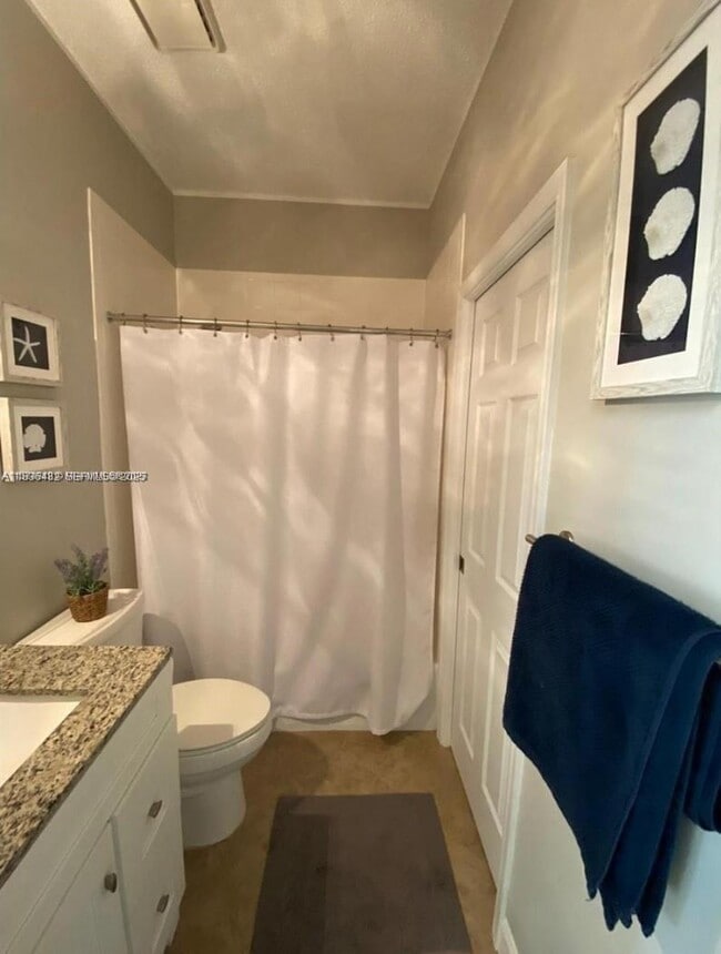 Building Photo - 51 N lakeshore Dr