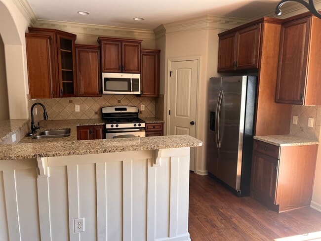 Building Photo - Charming 2 Bed Home in Cary