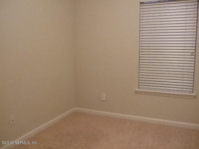 Building Photo - 7002 Roundleaf Dr