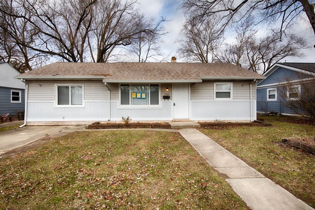 Building Photo - Completely rehabbed. 3 bed 1 bath home in ...