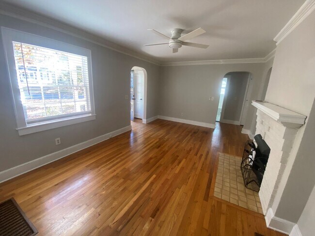 Building Photo - "Get ready to step into your new dream home – it's all set and waiting for you!"