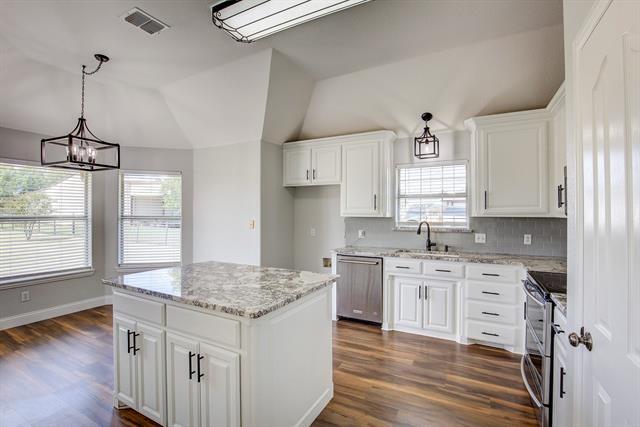 Building Photo - 262 Saddlebrook Ct