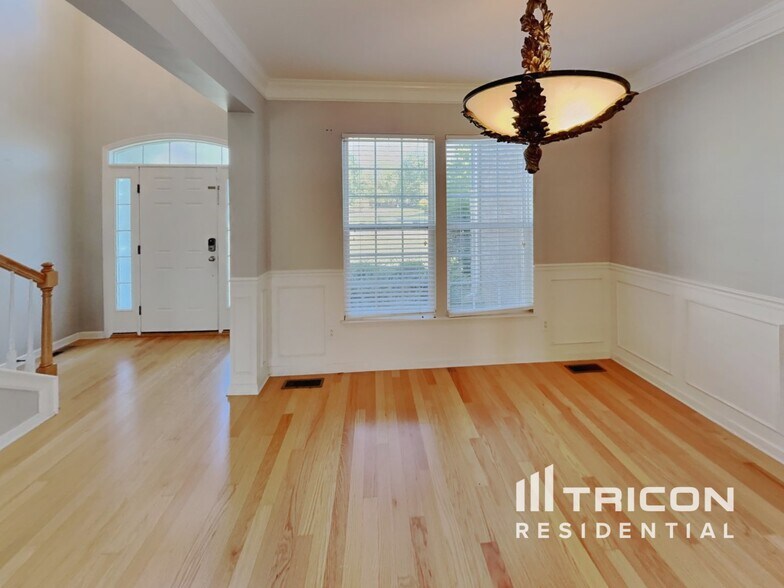 Building Photo - 1012 Pittman Dr