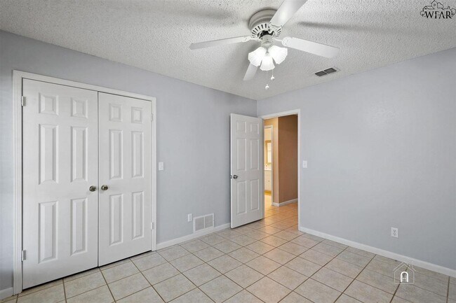 Building Photo - 4514 Lisa Ln