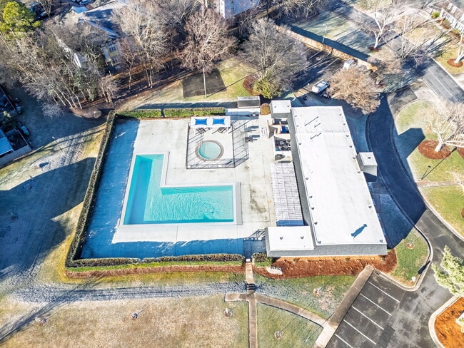 Building Photo - 8418 Knights Bridge Rd