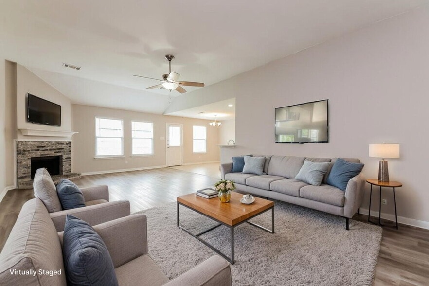 Building Photo - 708 Mackenzi Dr