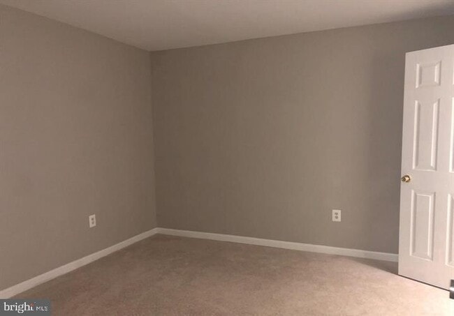 Building Photo - 2925 Rotterdam Loop