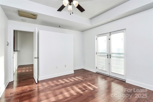 Building Photo - 1315 East Blvd